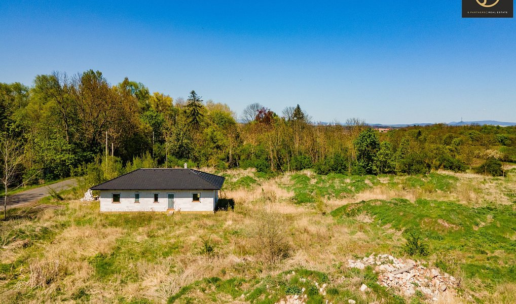 Prodej domu 100 m² s pozemkem 8 827 m², Liběšice – náhled fotky 3