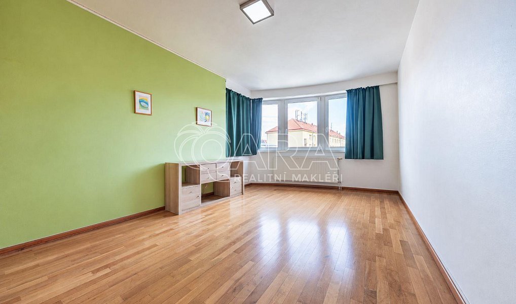 Pronájem bytu 4+1 117 m², Praha – náhled fotky 19
