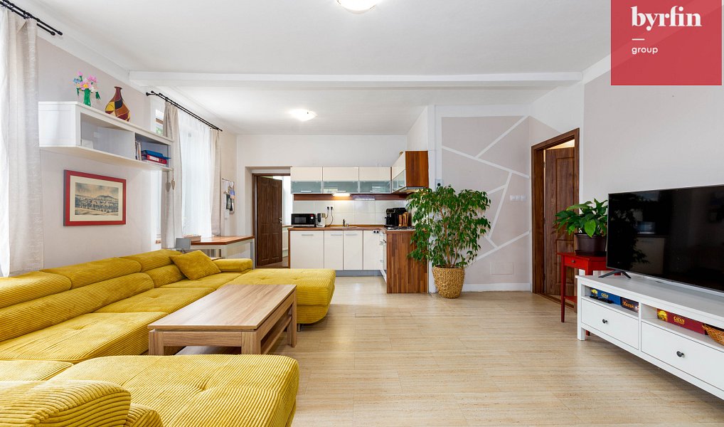 Prodej bytu 5+kk 117 m², Krnov – náhled fotky 3