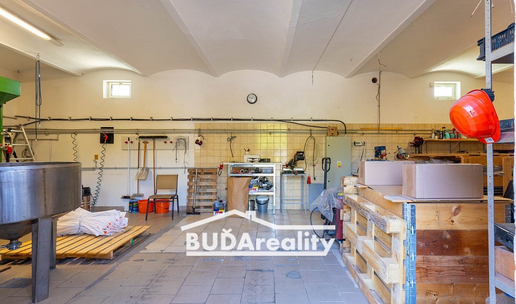 Prodej výrobních prostor 1 100 m², Hulín – náhled fotky 11