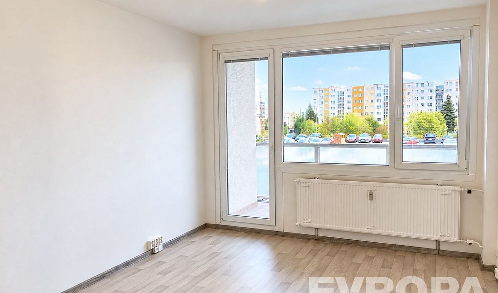 Pronájem bytu 3+1 76 m², Plzeň – náhled fotky 3