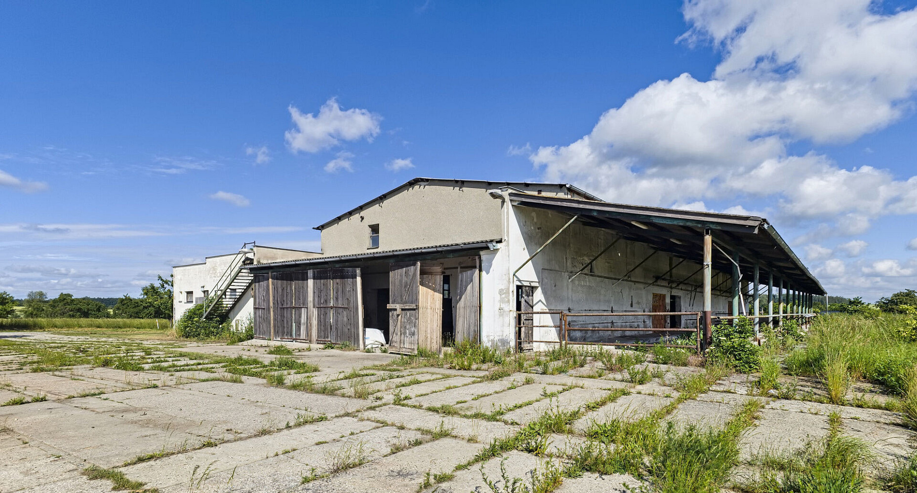 Pronájem skladovacích prostor 750 m² – fotografie 2