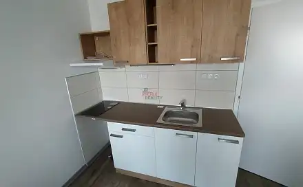 Pronájem bytu 1+kk 28 m², Lumírova, Ostrava - Výškovice