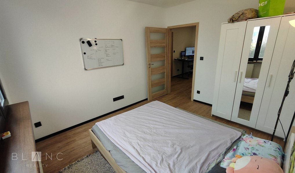 Pronájem bytu 3+kk 71 m², Praha – náhled fotky 9