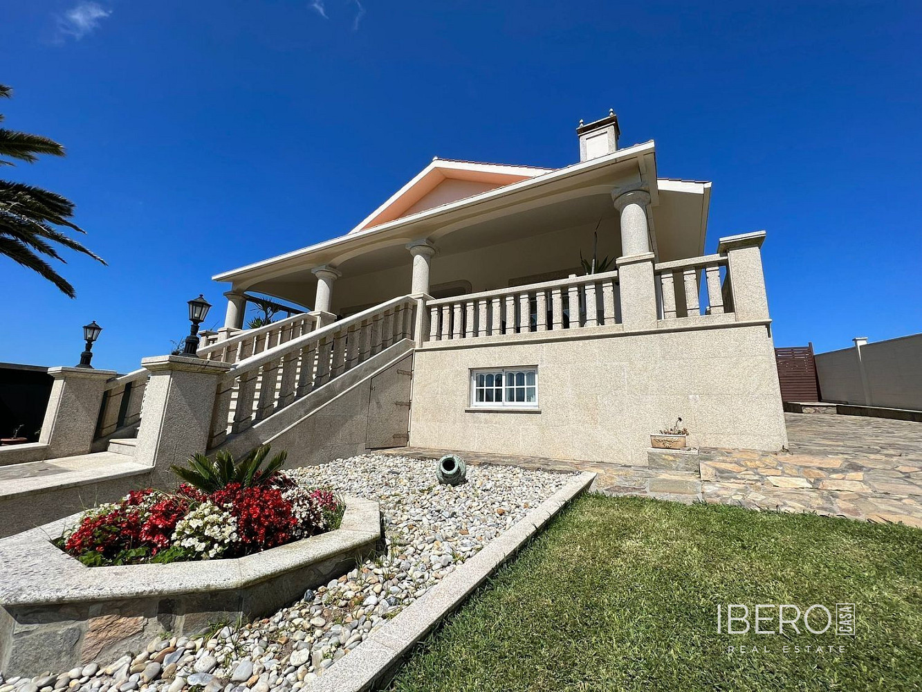 Prodej domu 512 m² s pozemkem 2 303 m²