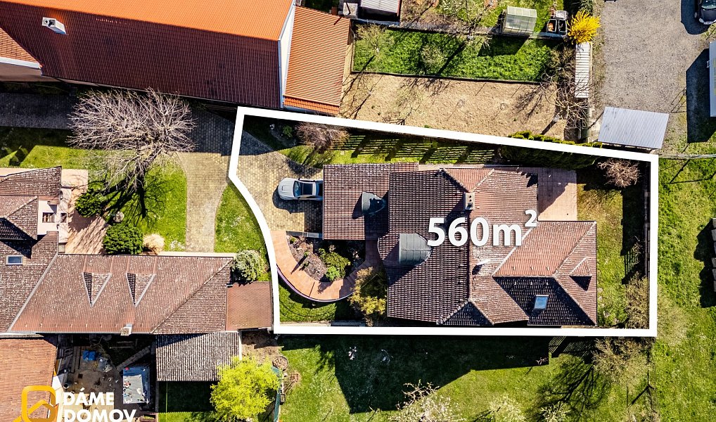 Prodej domu 250 m² s pozemkem 560 m², Zlín – náhled fotky 2