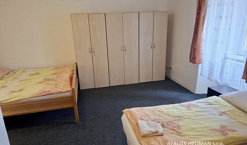 Prodej domu 878 m² s pozemkem 839 m², Žatec – náhled fotky 8