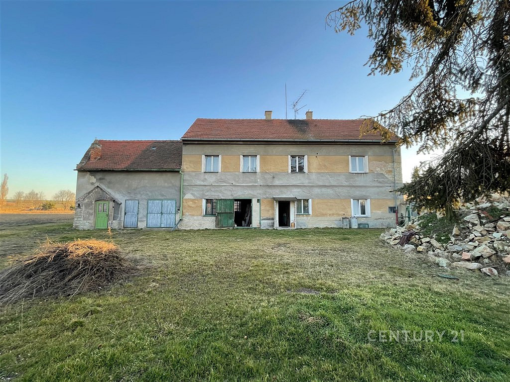 Prodej domu 238 m² s pozemkem 1 002 m² — photo 2