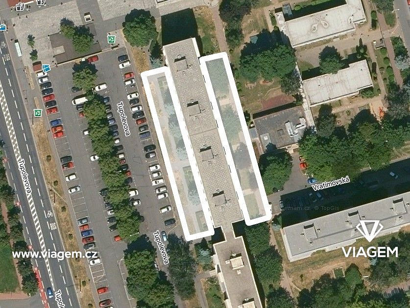 Prodej komerčního pozemku 1 067 m² – pohled 3