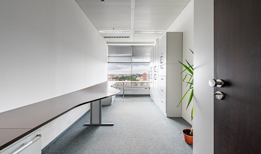 Pronájem kanceláře 280 m², Praha – náhled fotky 13