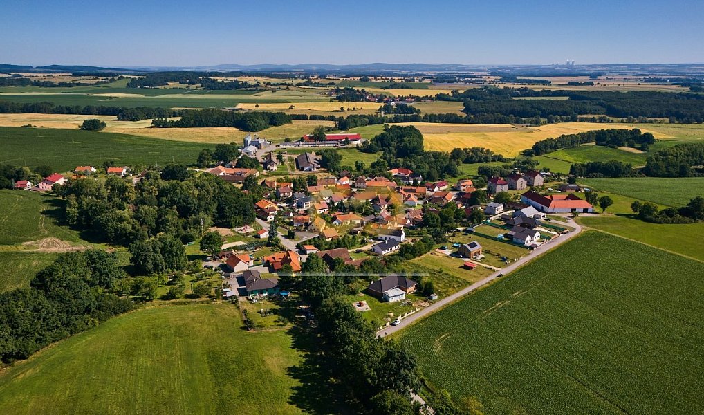 Prodej domu 180 m² s pozemkem 3 700 m², Chvalovice – náhled fotky 25