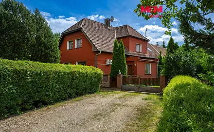 Prodej domu 250 m² s pozemkem 1 316 m², Kněžmost - Koprník, okres Mladá Boleslav