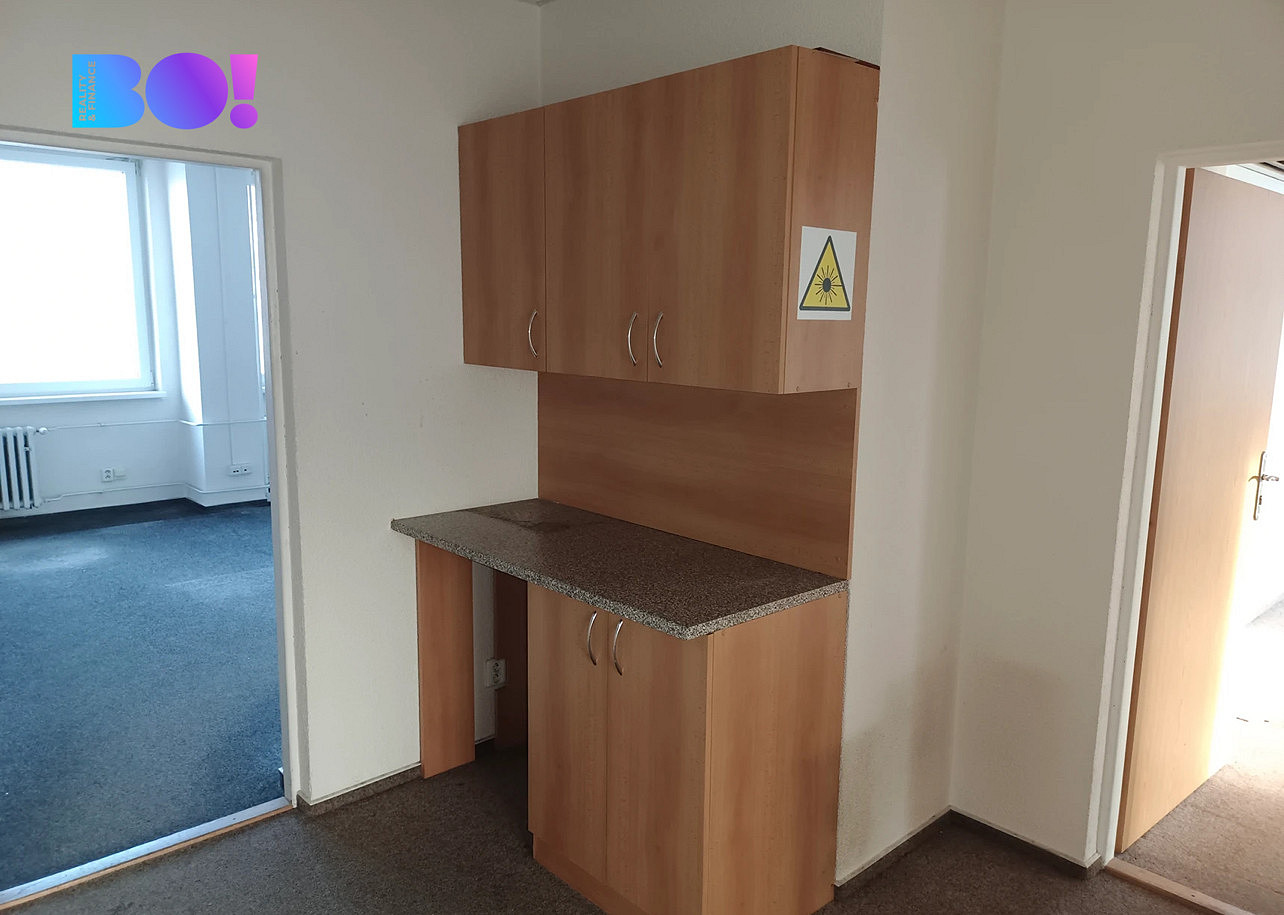Pronájem kanceláře 129 m² – fotografie 5