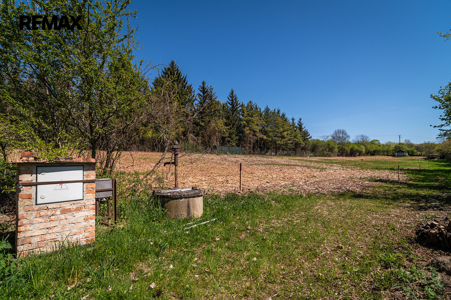 Prodej stavebního pozemku 867 m² — photo 2
