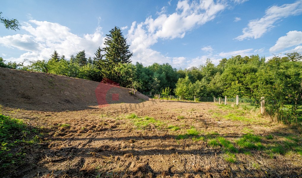 Prodej stavebního pozemku 1 000 m², Postupice – náhled fotky 9