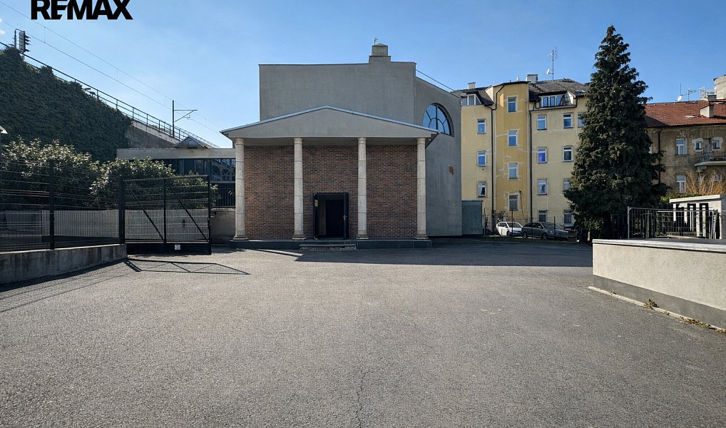 Pronájem obchodních prostor 595 m², Plzeň – náhled fotky 2
