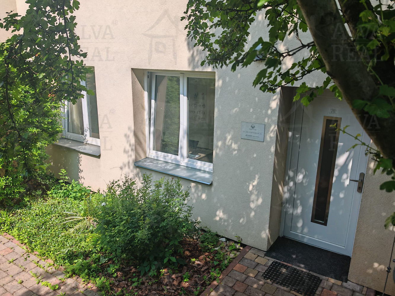 Pronájem obchodních prostor 145 m² – fotografie 4