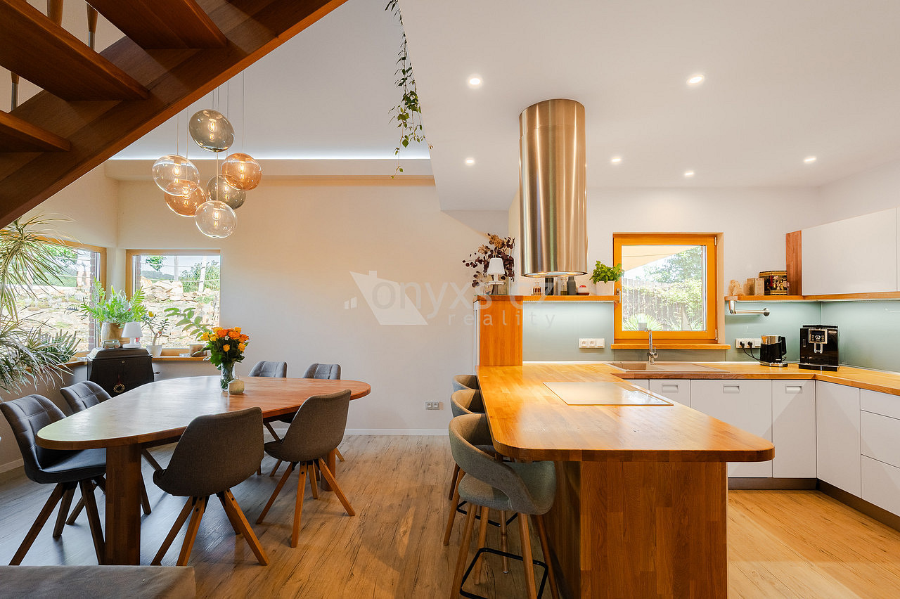Prodej domu 291 m² s pozemkem 1 729 m² – fotografie 3