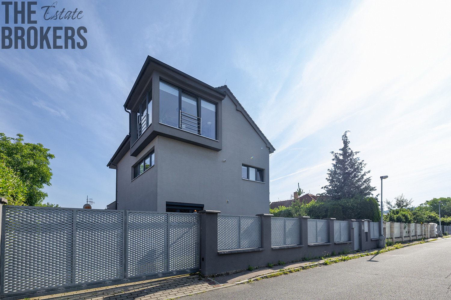 Pronájem domu 300 m² s pozemkem 858 m² – fotografie 3