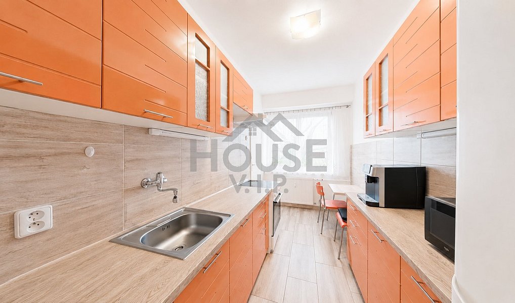 Prodej bytu 3+1 77 m², Praha – náhled fotky 8