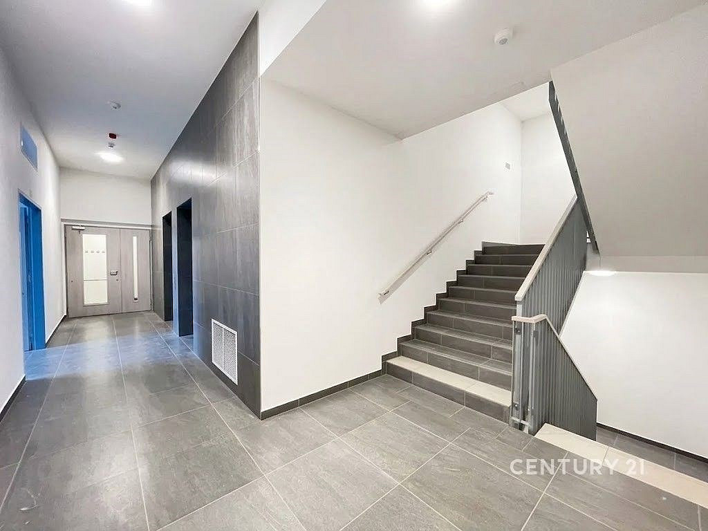 Pronájem garážového stání 13 m2 v moderní rezidenci tesla hloubětín, praha 9 — photo 5