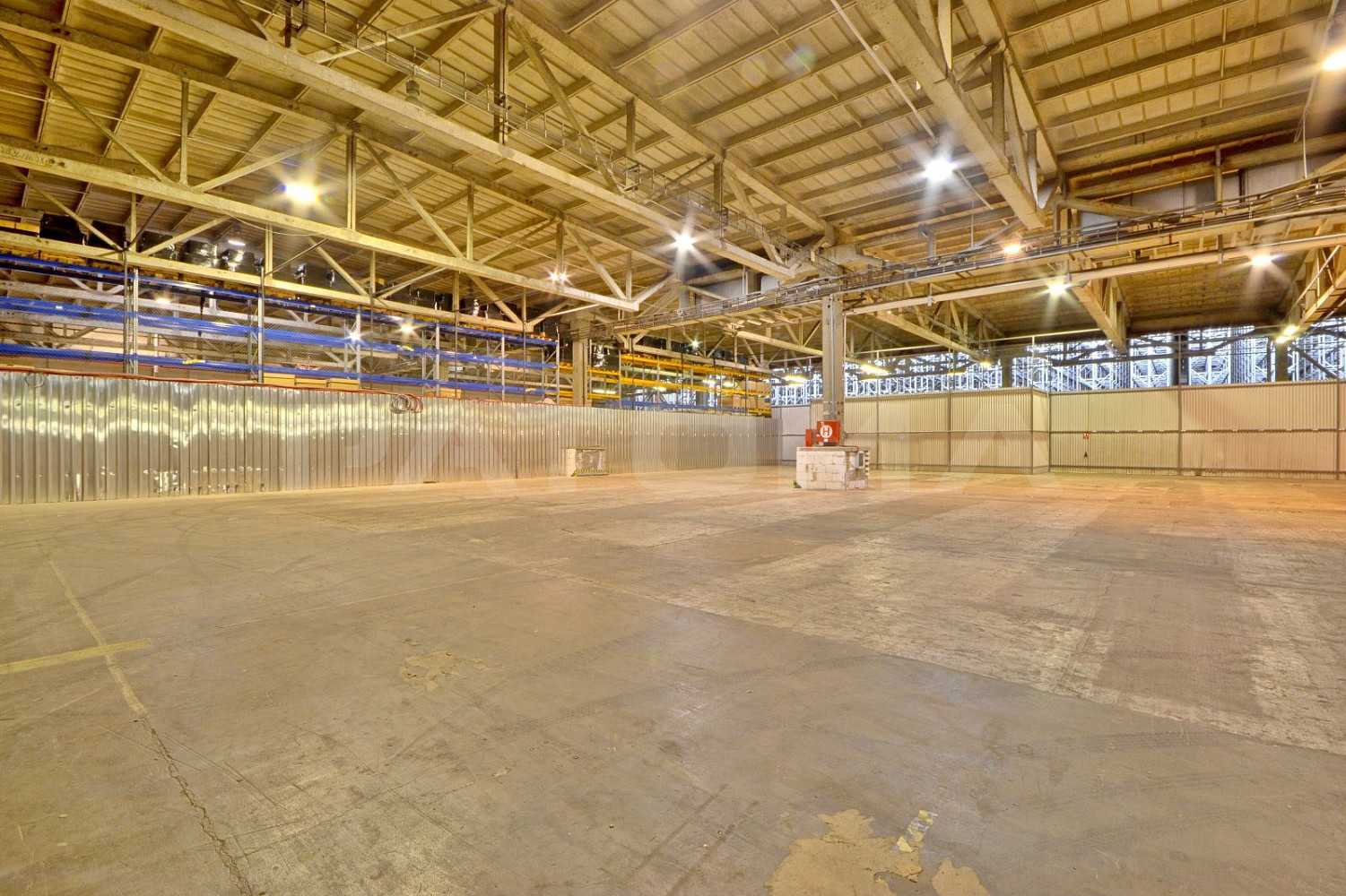 Pronájem skladovacích prostor 1 025 m² – fotografie 4