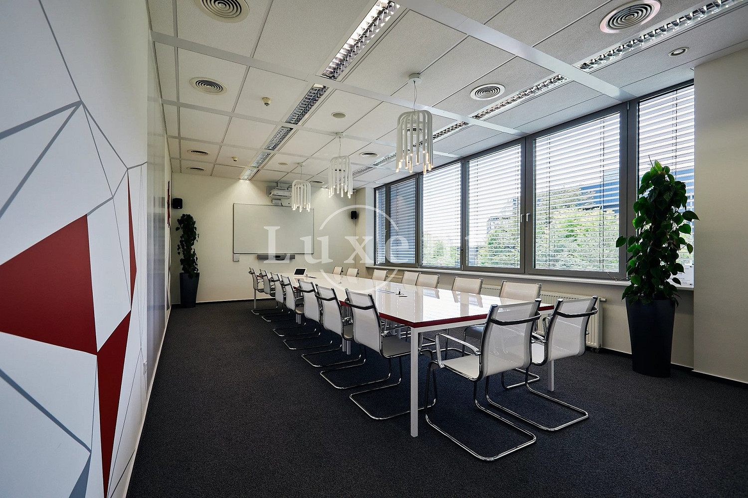 Pronájem kanceláře 1 045 m² – fotografie 3