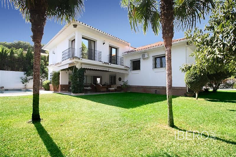 Prodej domu 450 m² s pozemkem 1 000 m²