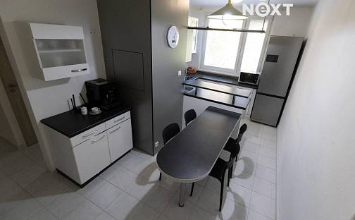 Prodej bytu 4+1 89 m², Česká, Zlín