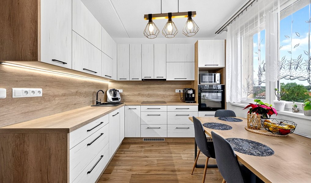 Prodej bytu 3+1 73 m², Trhové Sviny – náhled fotky 11