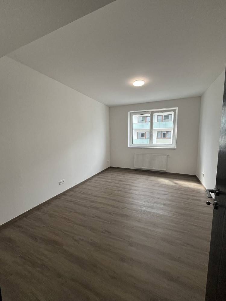 Pronájem bytu 2+kk 57 m² – pohled 4