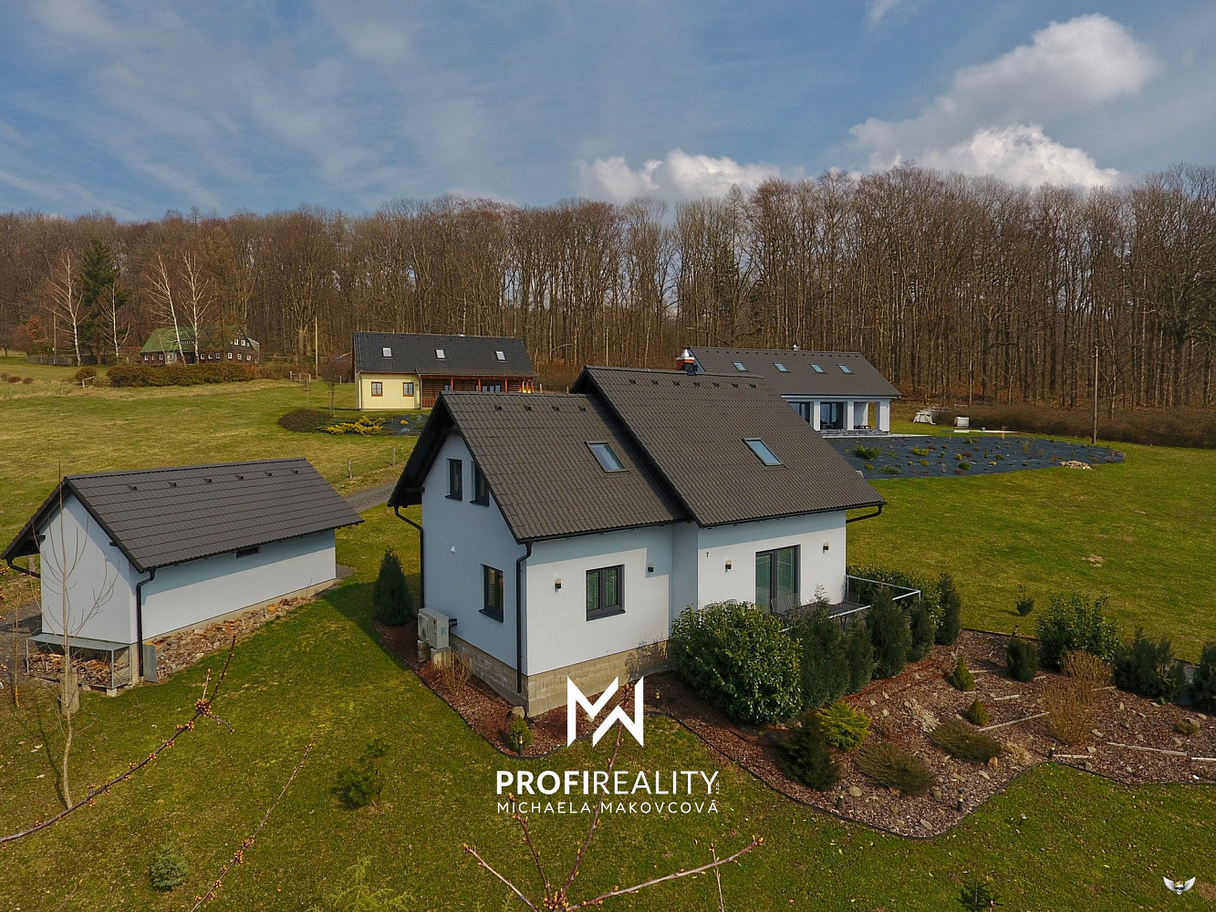 Prodej domu 138 m² s pozemkem 1 375 m² – fotografie 2