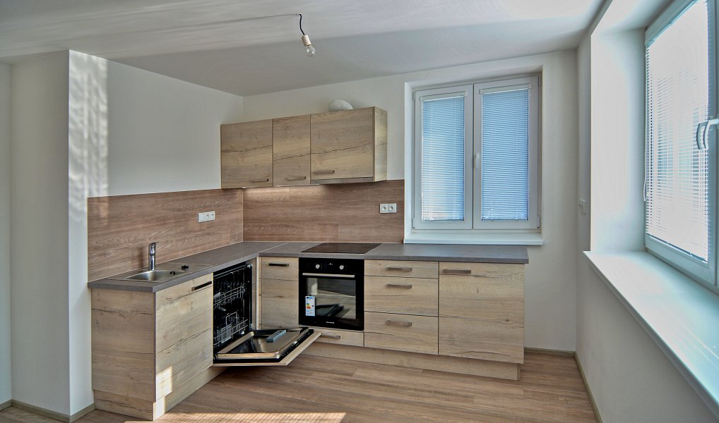 Prodej nájemního domu, činžáku 303 m², Bílovice nad Svitavou – náhled fotky 12