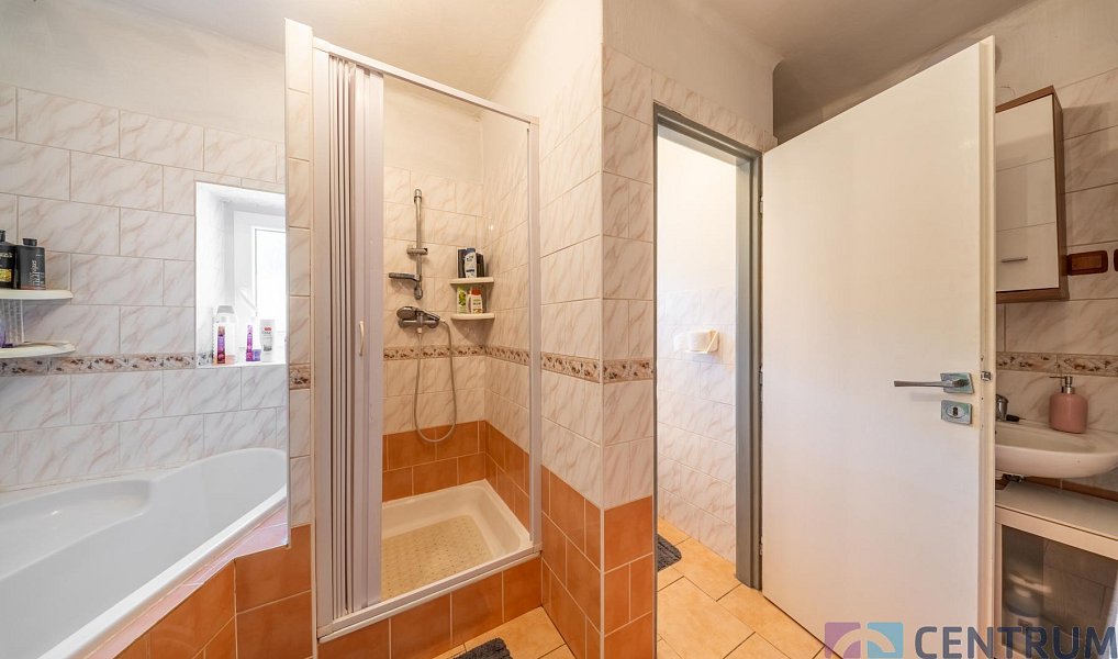 Prodej domu 243 m² s pozemkem 1 440 m², Koberovy – náhled fotky 11