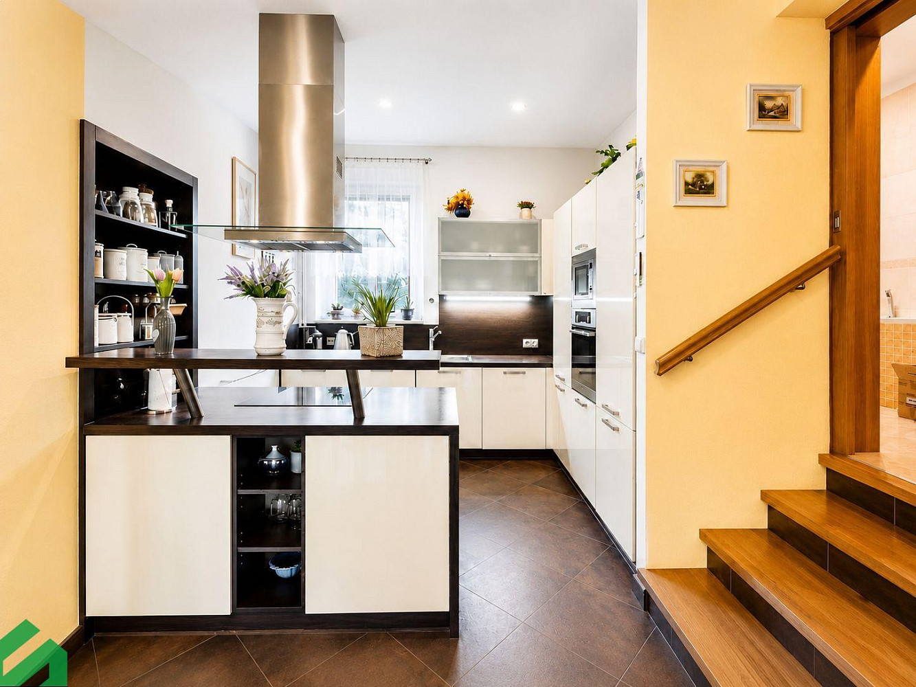 Pronájem bytu 3+kk 88 m² – fotografie 2