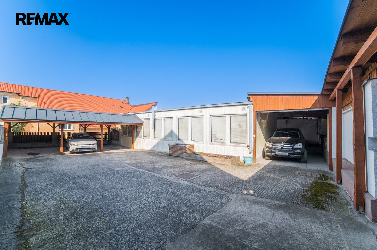 Prodej stavebního pozemku 515 m² – pohled 2