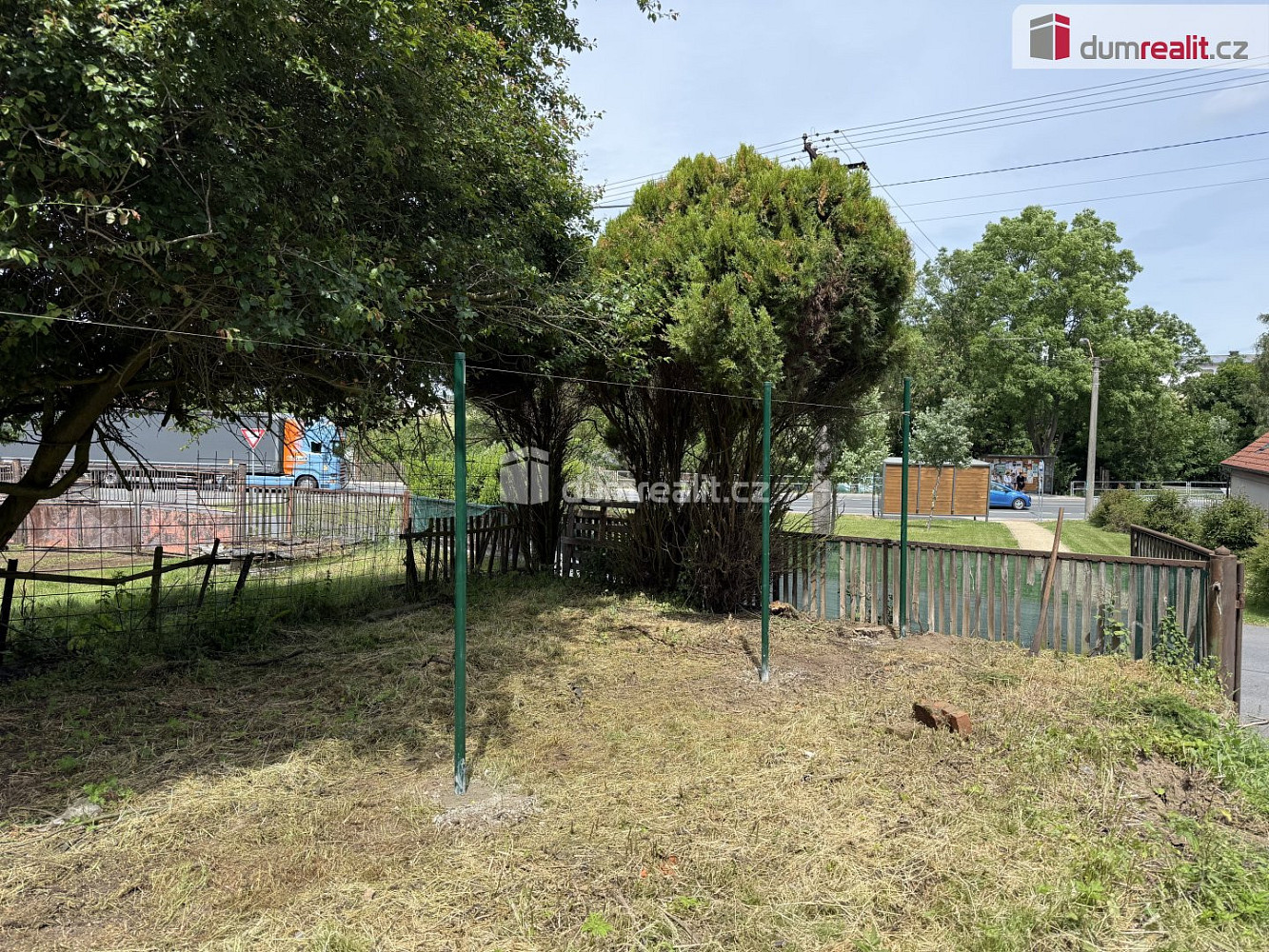 Prodej stavebního pozemku 1 665 m² – fotografie 2