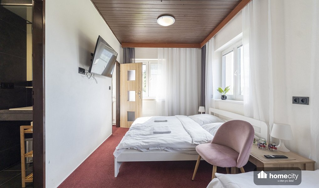 Prodej ubytovacího objektu 670 m², Hlinsko – náhled fotky 18