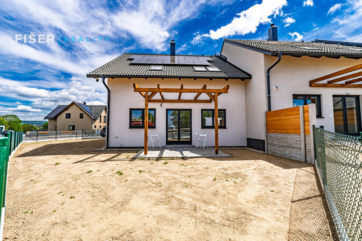 Pronájem domu 151 m² s pozemkem 271 m² — photo 2