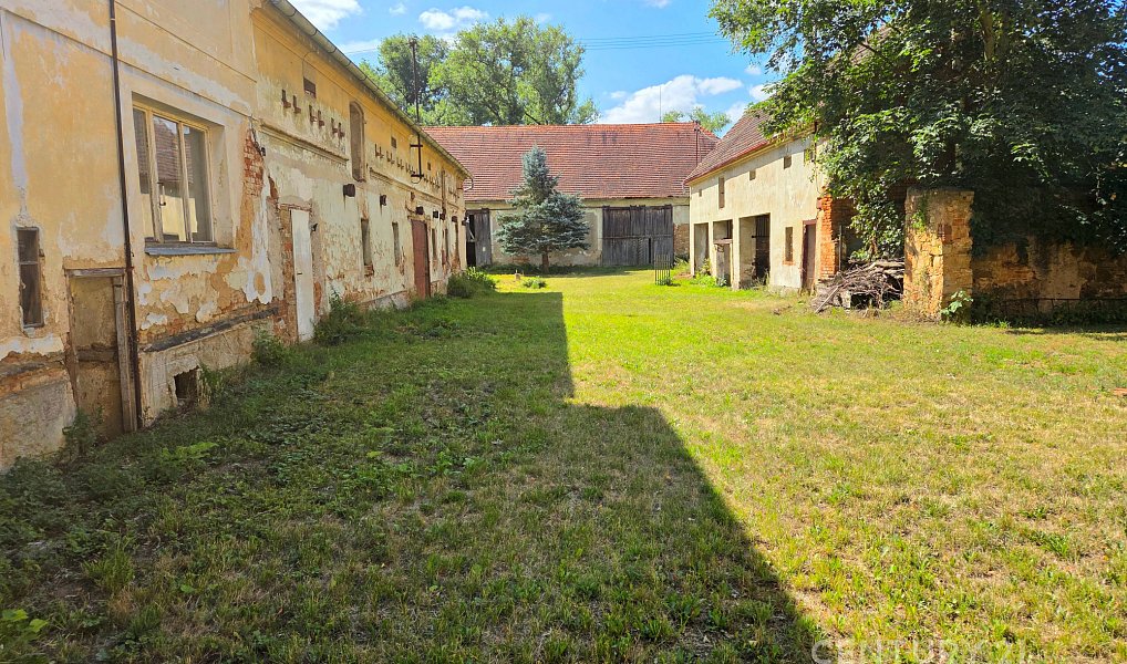 Prodej stavebního pozemku 2 553 m², Líšina – náhled fotky 3