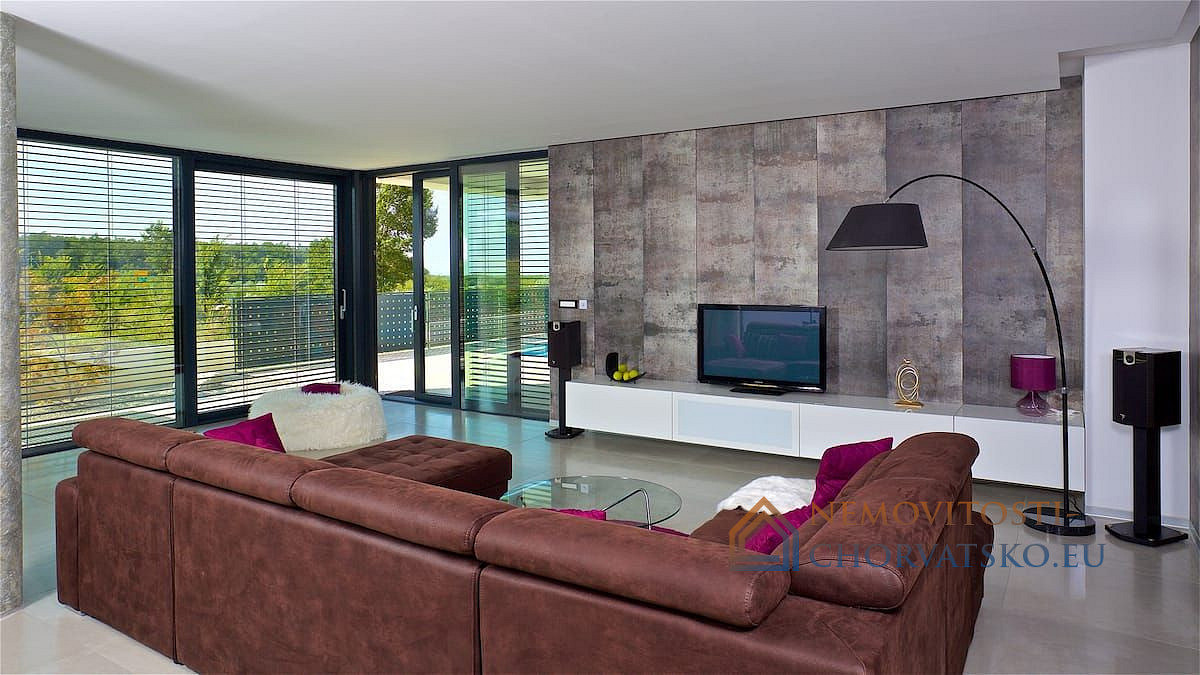 Prodej domu 370 m² s pozemkem 630 m² - Ansicht 5