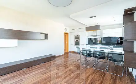 Pronájem bytu 3+kk 70 m²