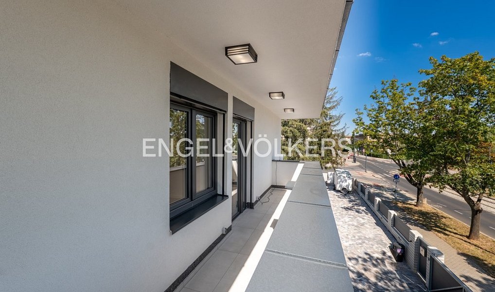 Pronájem kanceláře 200 m², Praha – náhled fotky 3