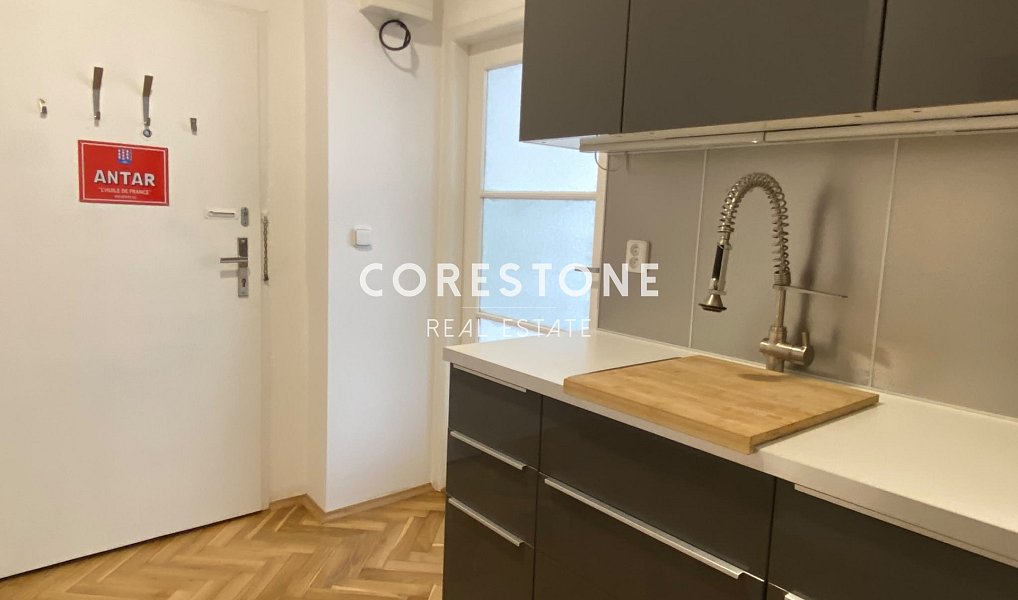 Prodej bytu 1+1 35 m², Praha – náhled fotky 4