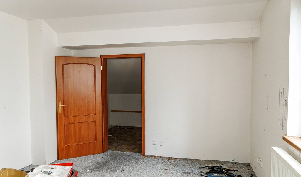 Prodej domu 206 m² s pozemkem 1 400 m², Cvrčovice – náhled fotky 15