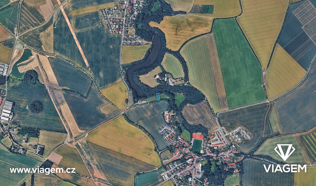 Prodej pole 1 032 m², Praha – náhled fotky 3