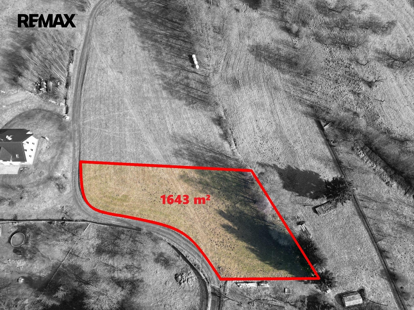 Prodej stavebního pozemku 1 643 m² — photo 2