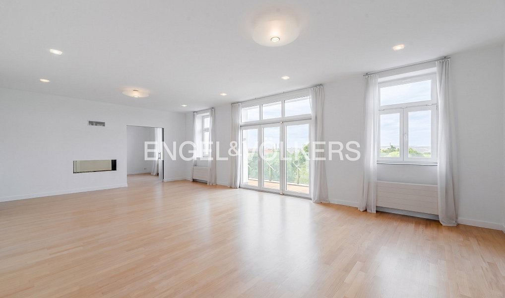 Pronájem bytu 6+kk 204 m², Praha – fotka 1 z 19