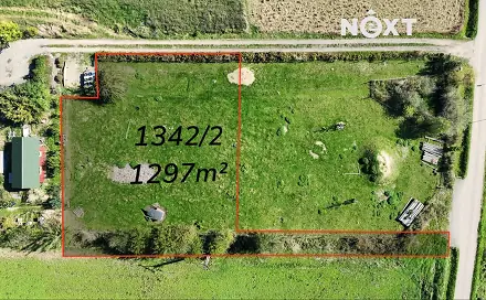 Prodej stavebního pozemku 1 297 m², Štěkeň