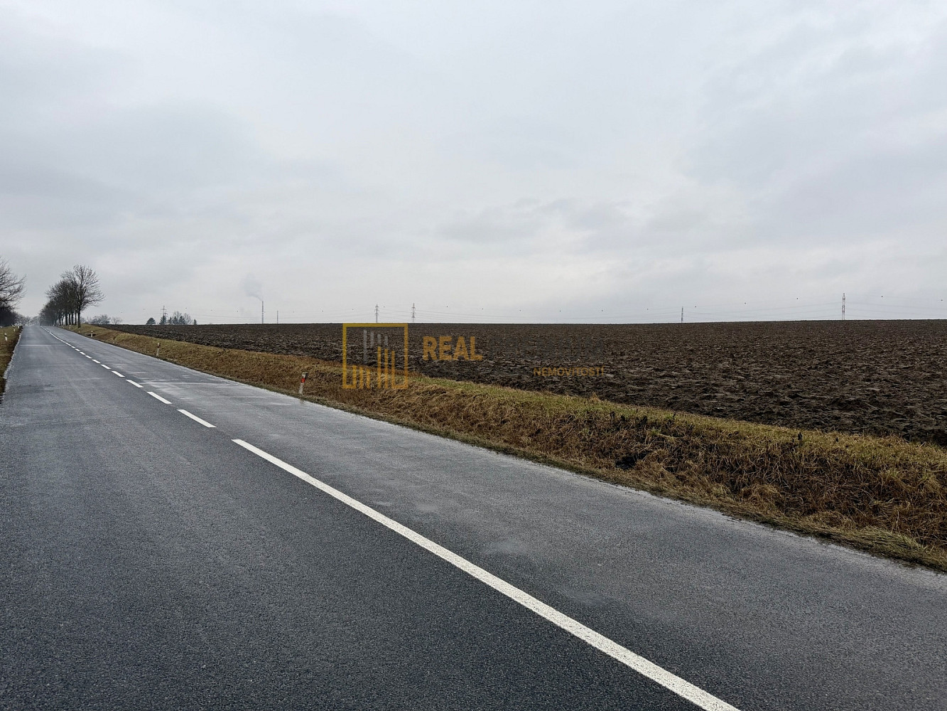 Prodej komerčního pozemku 96 599 m² – další